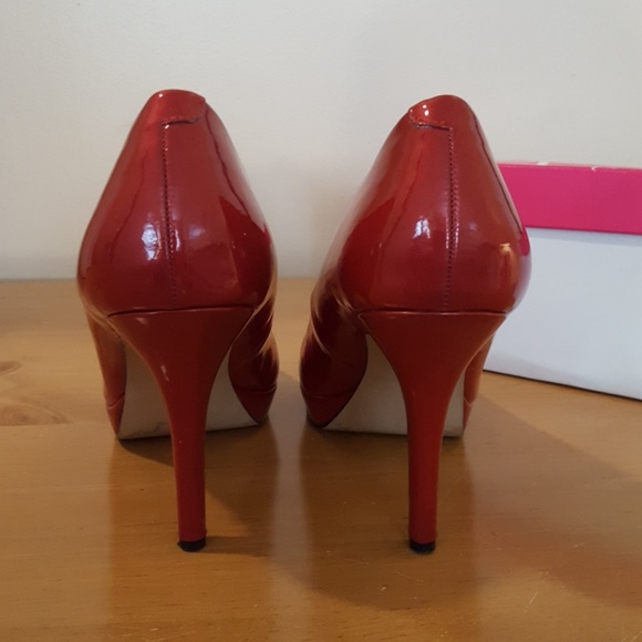 Nine and Co Red patent heels Size10m - Picture 5 of 7